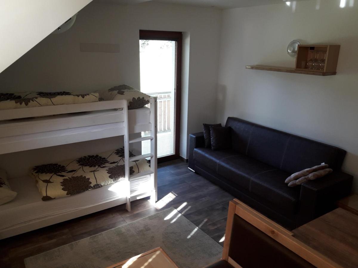 Simnovi Apartmaji - Surrounded By Nature 卡姆尼克 外观 照片