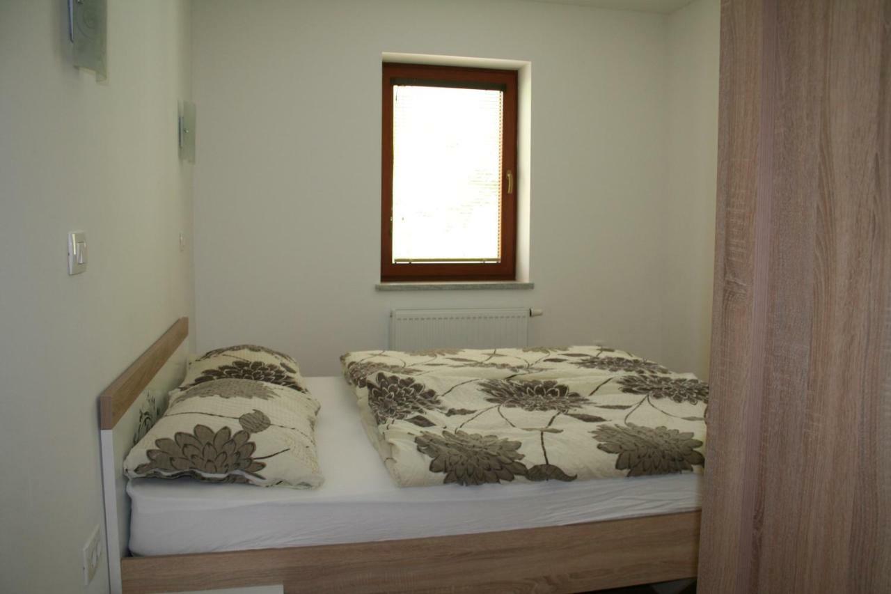 Simnovi Apartmaji - Surrounded By Nature 卡姆尼克 外观 照片