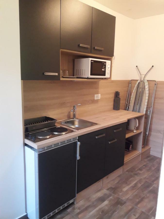 Simnovi Apartmaji - Surrounded By Nature 卡姆尼克 外观 照片