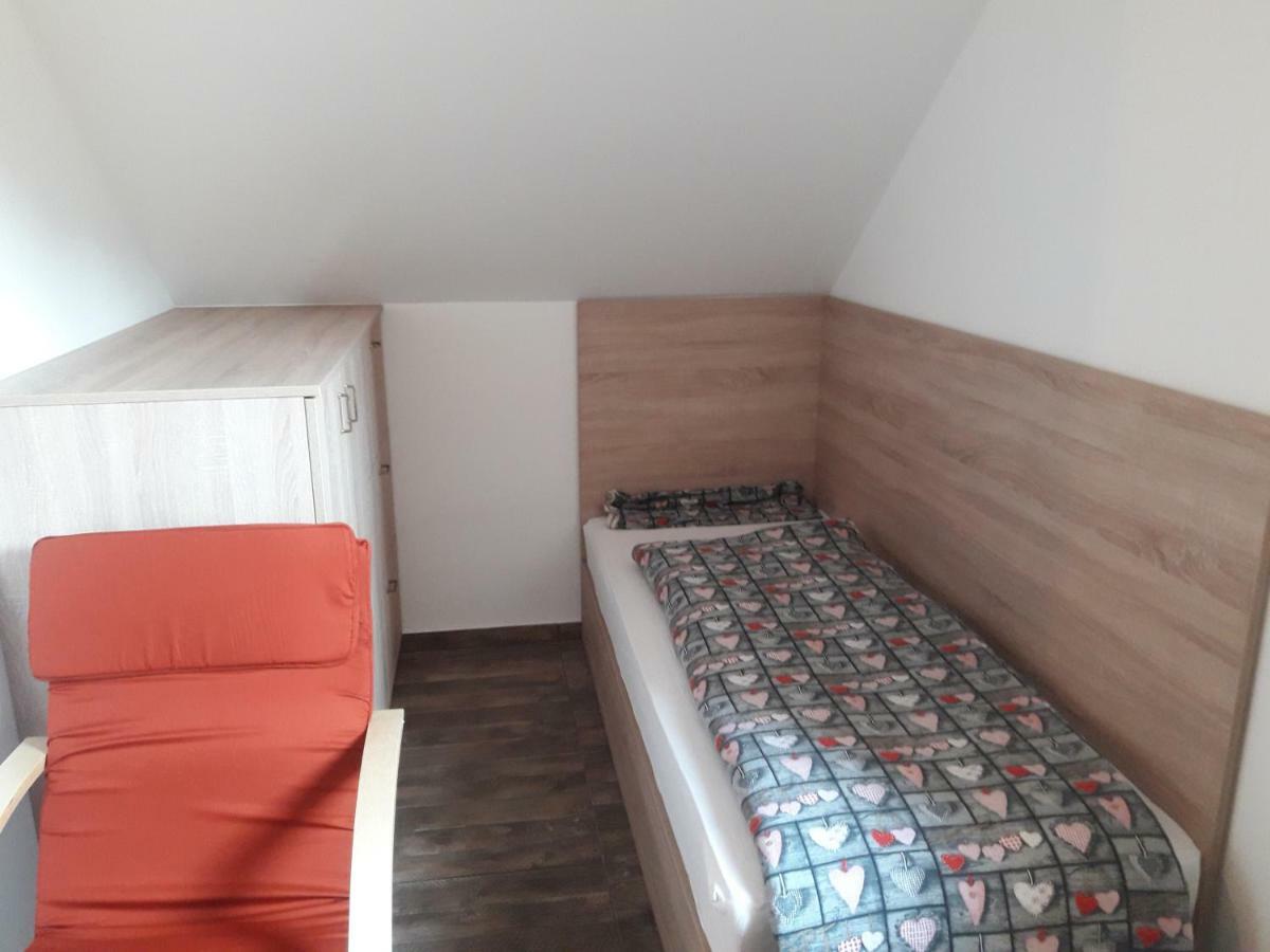 Simnovi Apartmaji - Surrounded By Nature 卡姆尼克 外观 照片